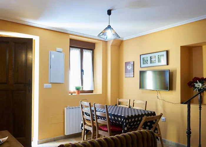 San Pedro Villoria Semesterbostad Pola de Laviana